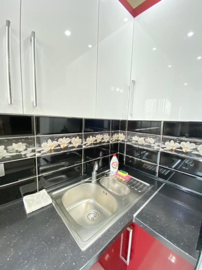 Two Bedroom Large Apartment In Chisinau Eksteriør bilde