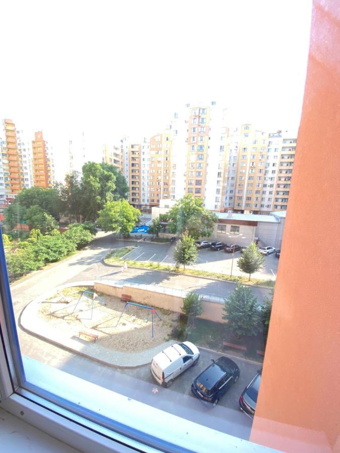 Two Bedroom Large Apartment In Chisinau Eksteriør bilde