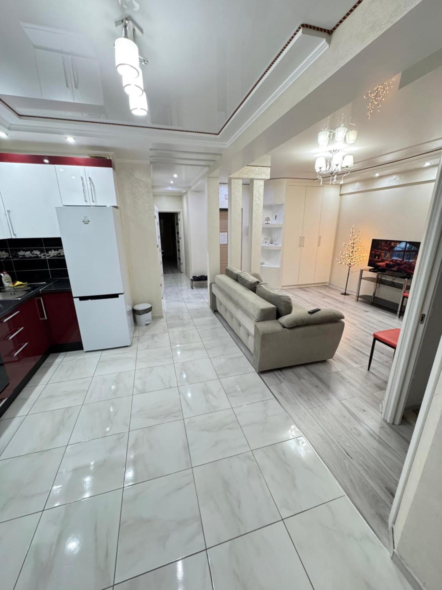 Two Bedroom Large Apartment In Chisinau Eksteriør bilde