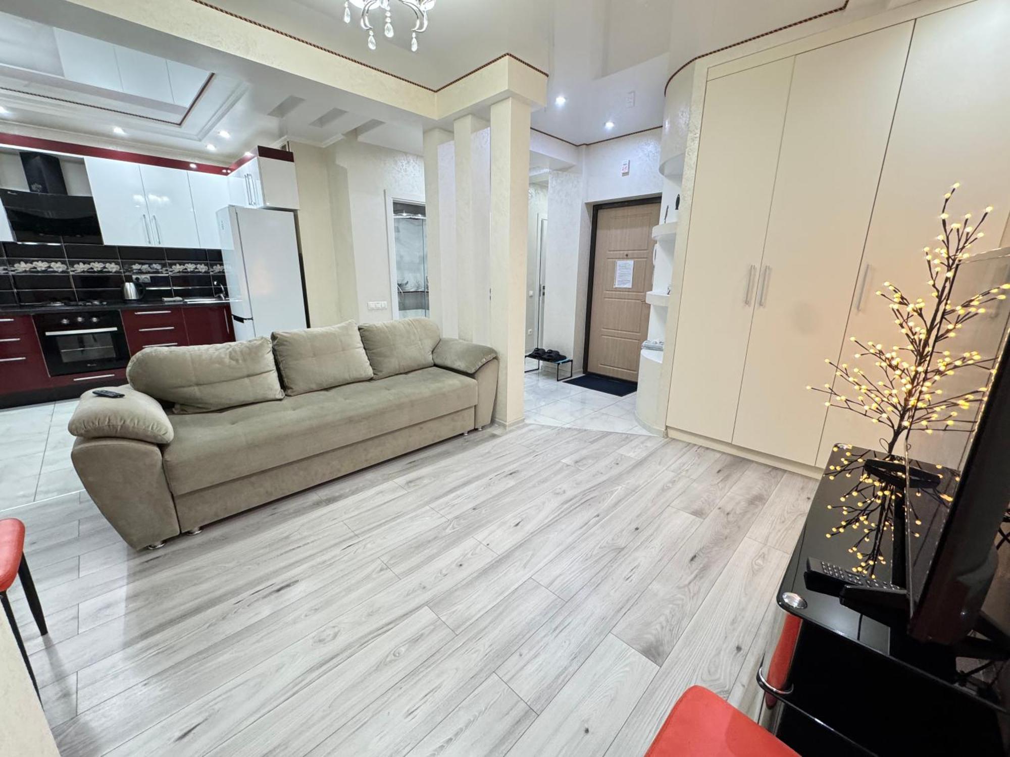 Two Bedroom Large Apartment In Chisinau Eksteriør bilde