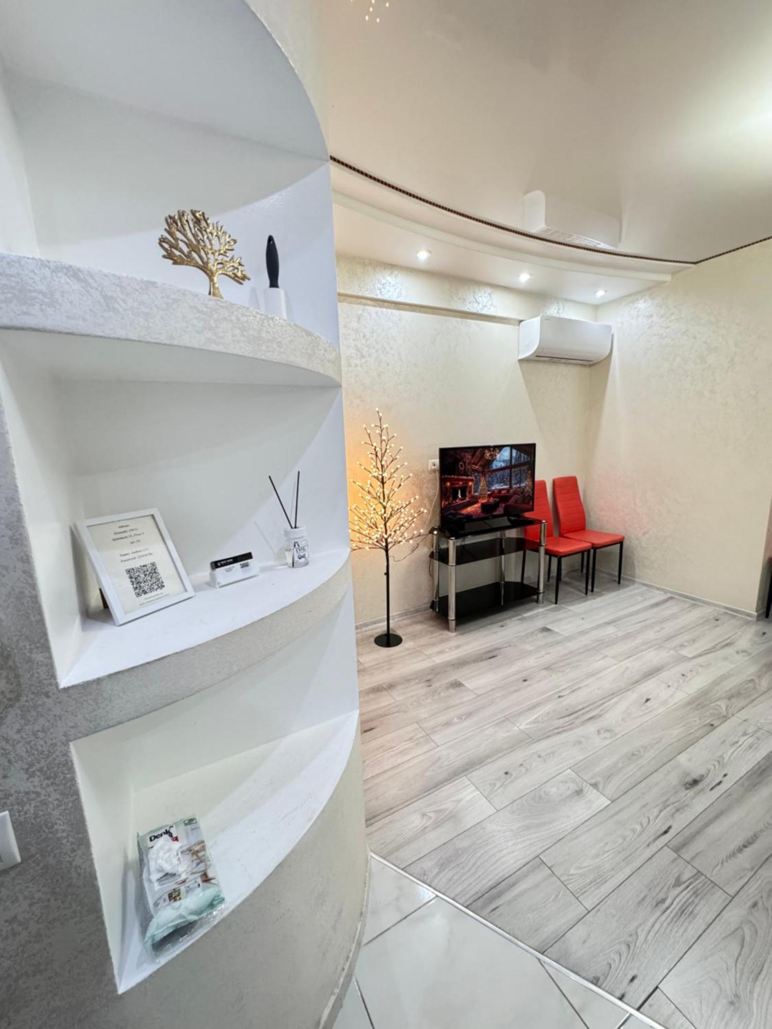Two Bedroom Large Apartment In Chisinau Eksteriør bilde